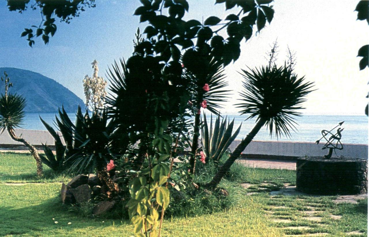 Hotel Carasco Città di Lipari Esterno foto