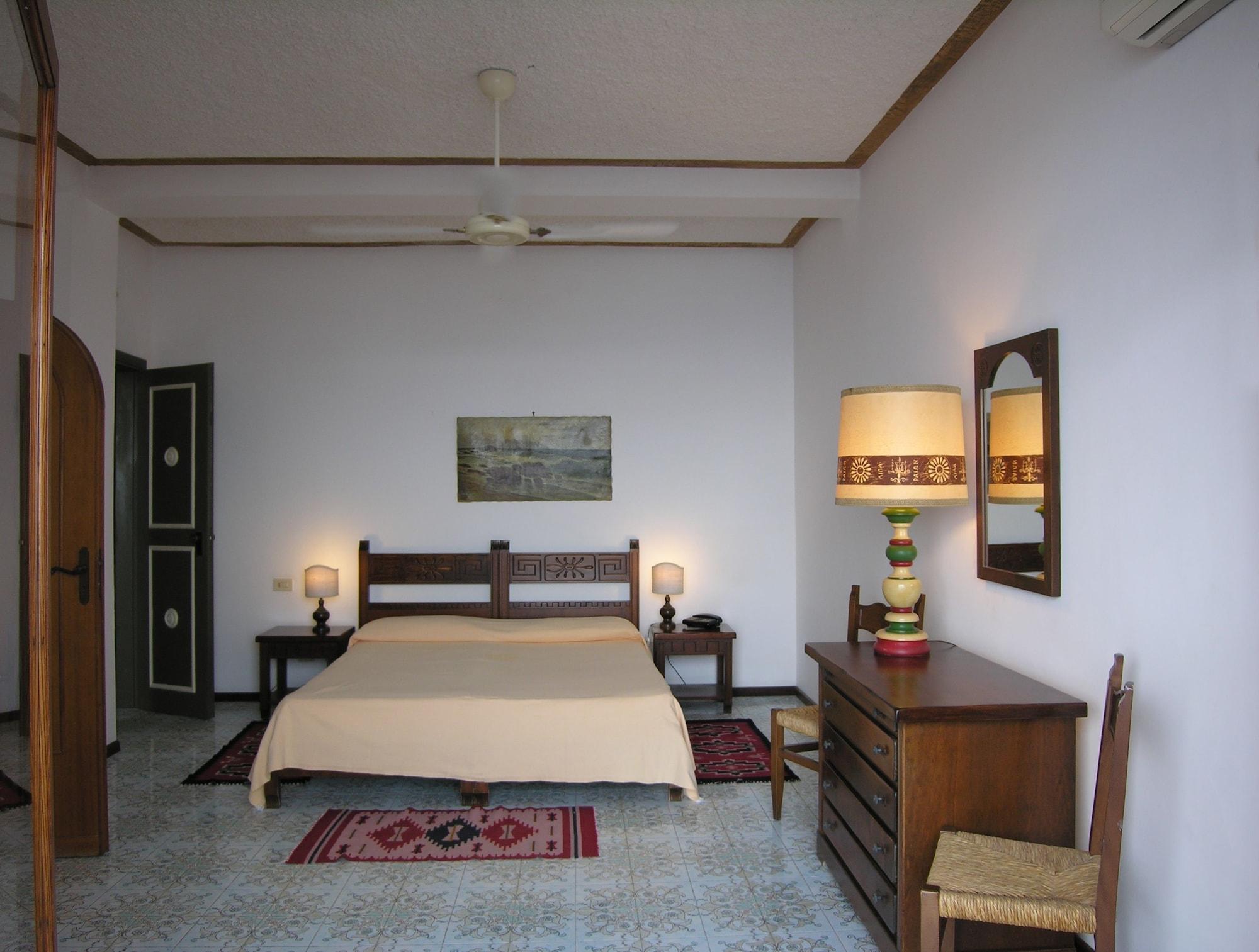 Hotel Carasco Città di Lipari Esterno foto