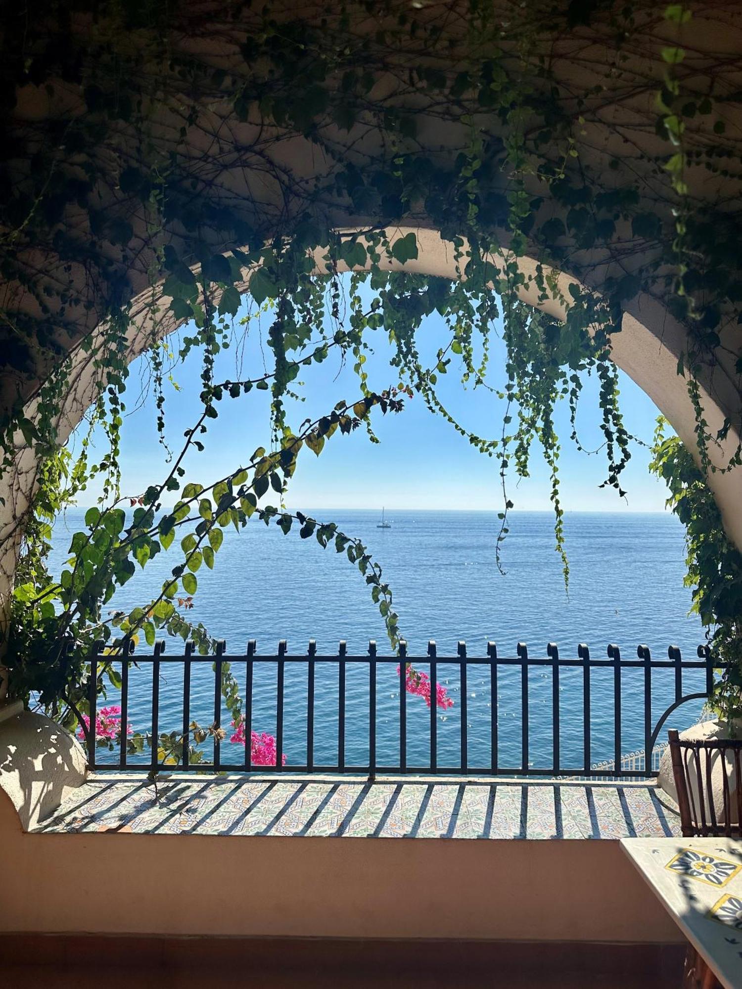 Hotel Carasco Città di Lipari Esterno foto