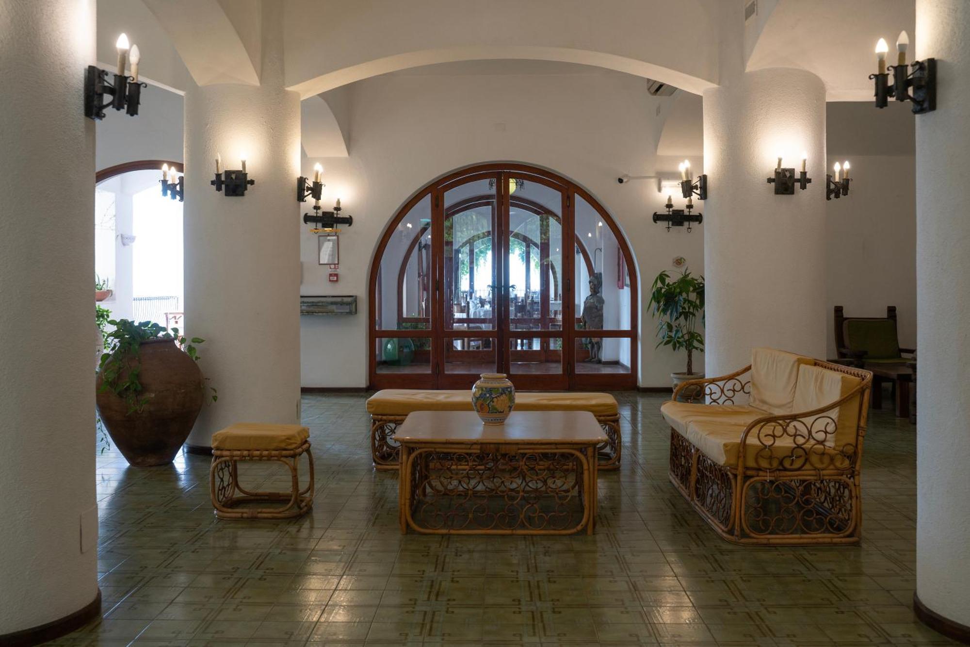 Hotel Carasco Città di Lipari Esterno foto