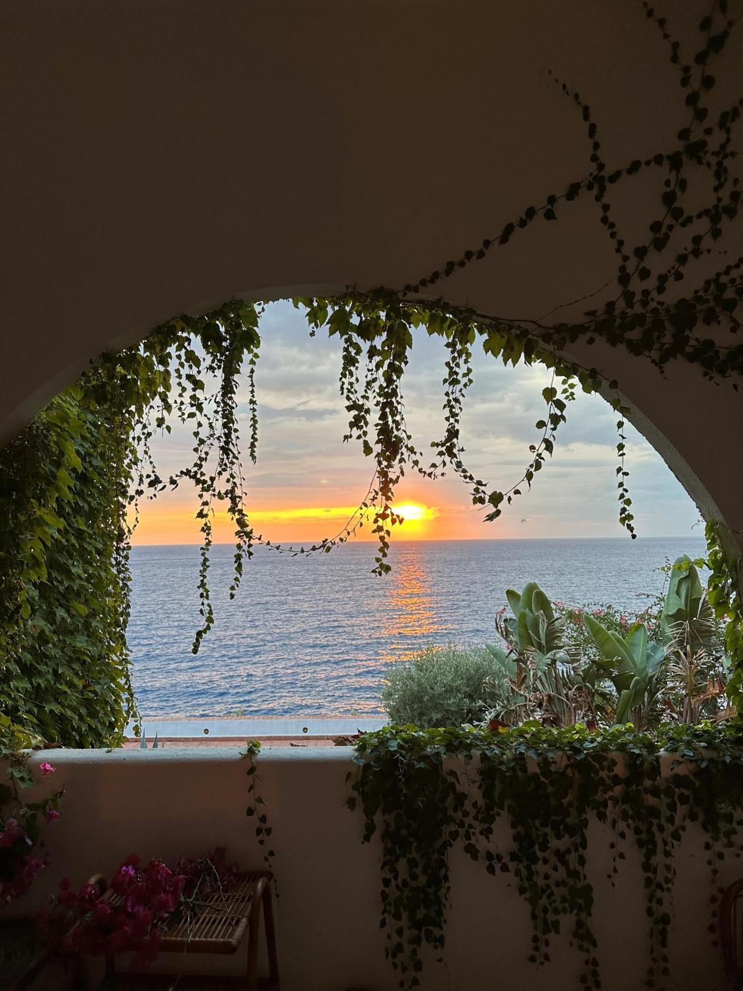 Hotel Carasco Città di Lipari Esterno foto