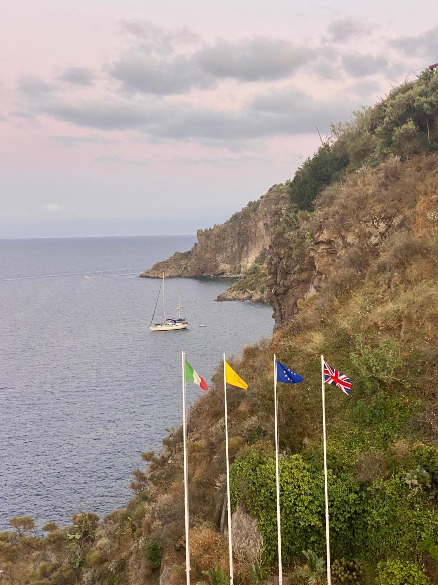 Hotel Carasco Città di Lipari Esterno foto