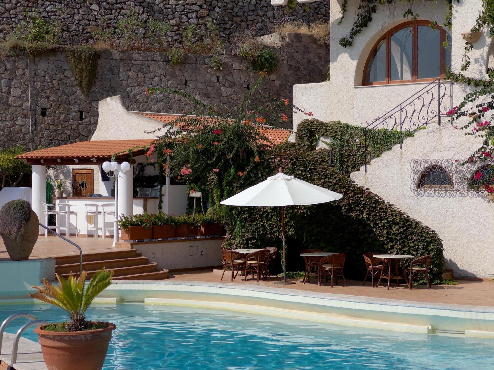 Hotel Carasco Città di Lipari Esterno foto