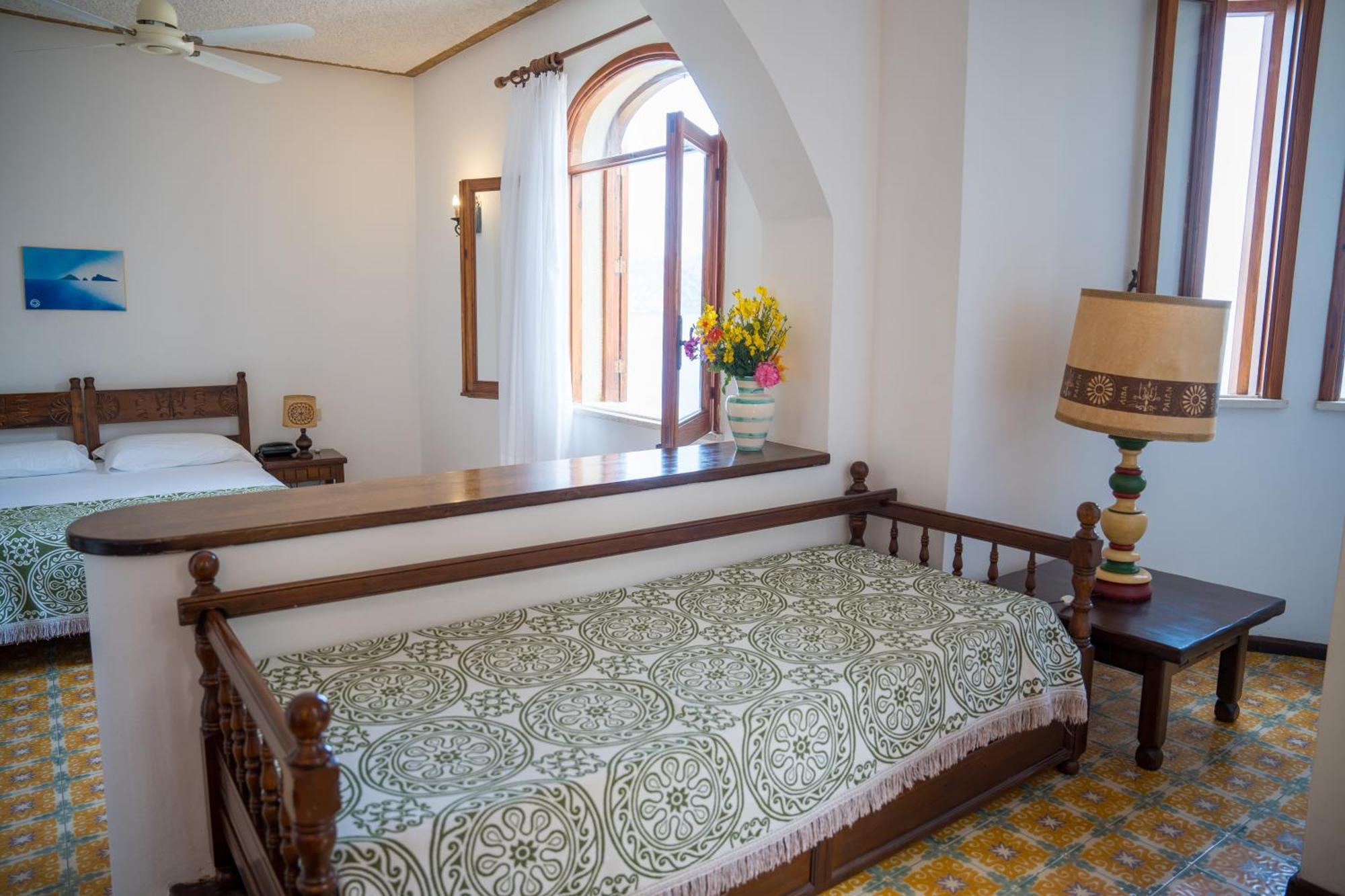 Hotel Carasco Città di Lipari Esterno foto