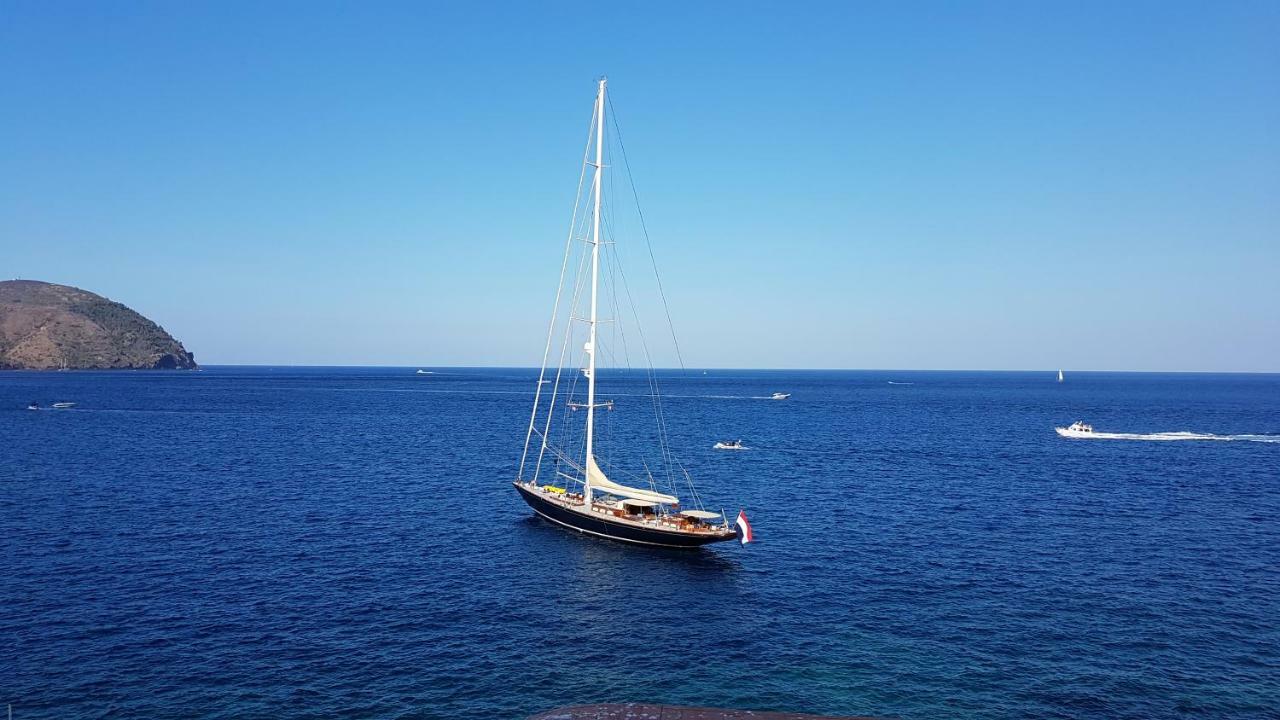 Hotel Carasco Città di Lipari Esterno foto